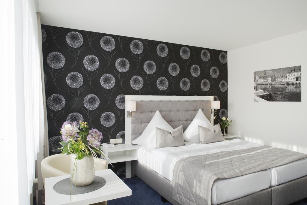 Hafenhotel Pommernyacht Ueckermunde Luaran gambar