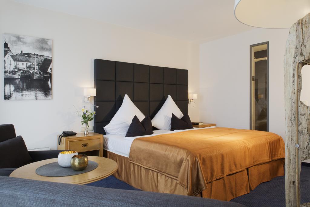 Hafenhotel Pommernyacht Ueckermunde Bilik gambar