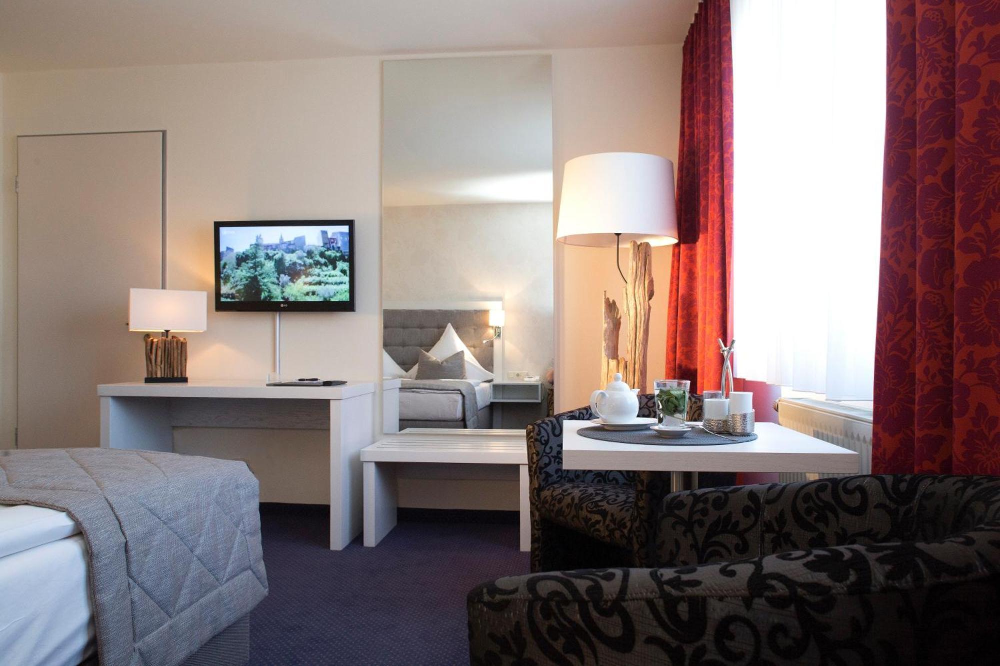 Hafenhotel Pommernyacht Ueckermunde Luaran gambar